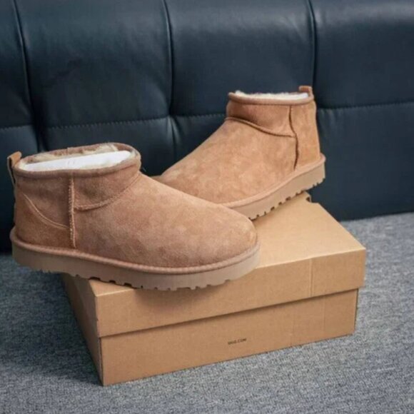 UGG Classic Ultra Mini Boots - Picture 4 of 6